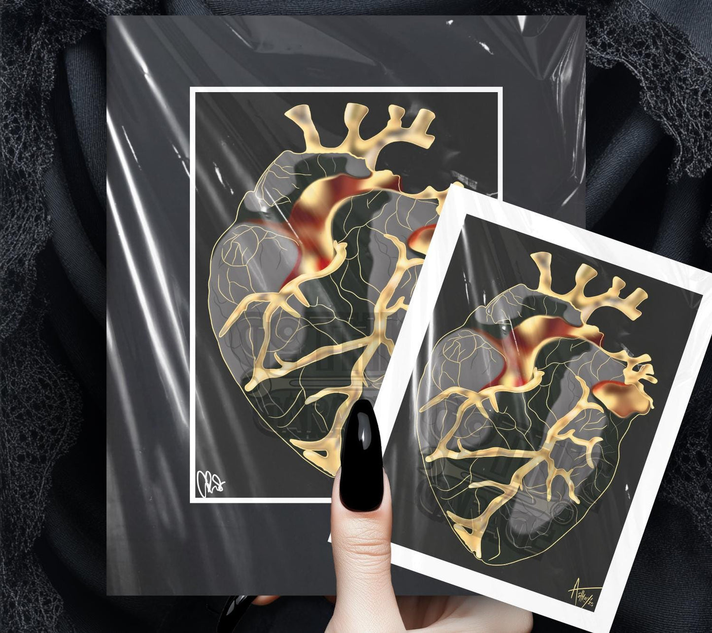 Black & Gold Anatomical Heart Art Print – Gothic Wall Decor for Dark Romantic Homes