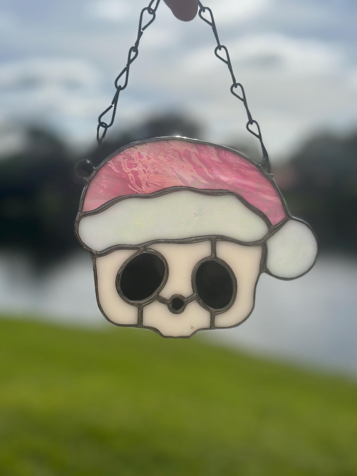 Pink Santa Skull Stained Glass – Gothic Christmas Suncatcher | Creepy Cute Holiday Decor