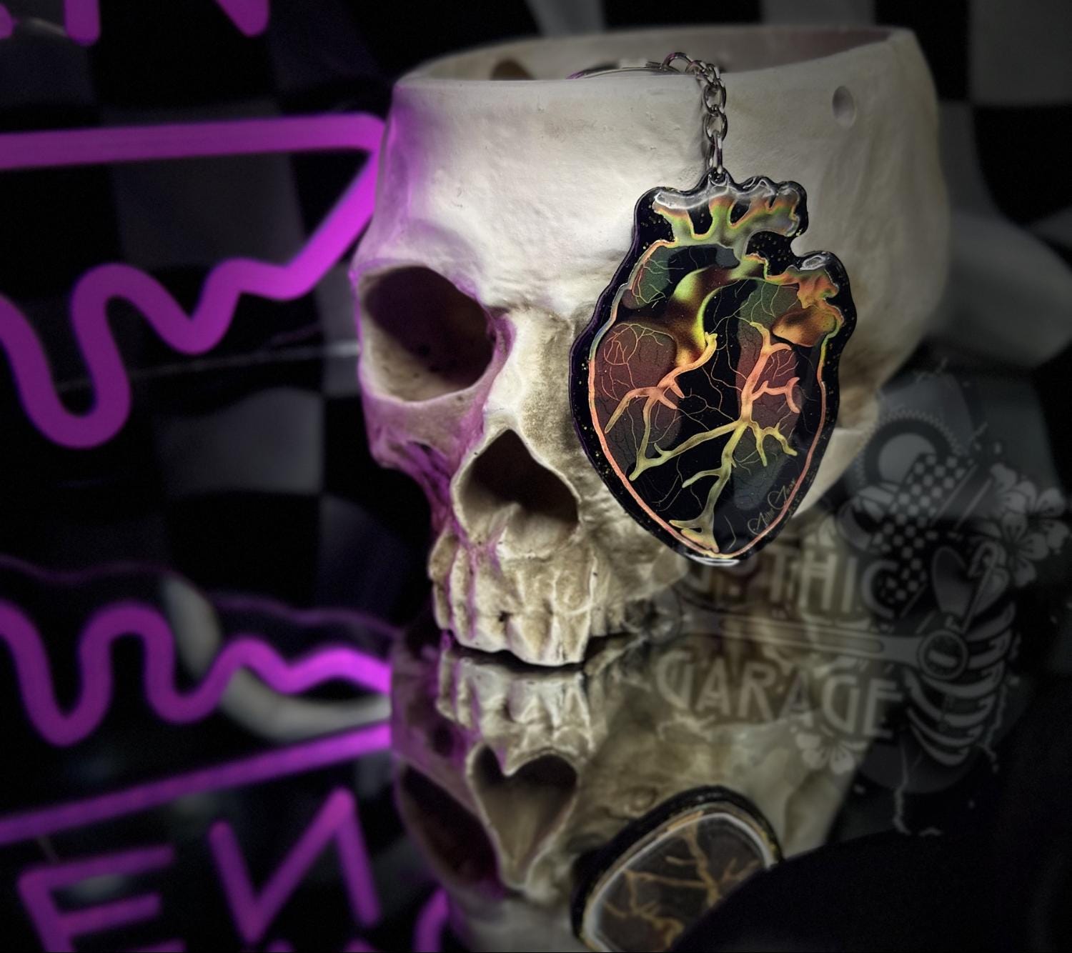 Anatomical Heart Keychain – Gothic Glitter Black & Gold Acrylic Keychain for Alternative Gifts