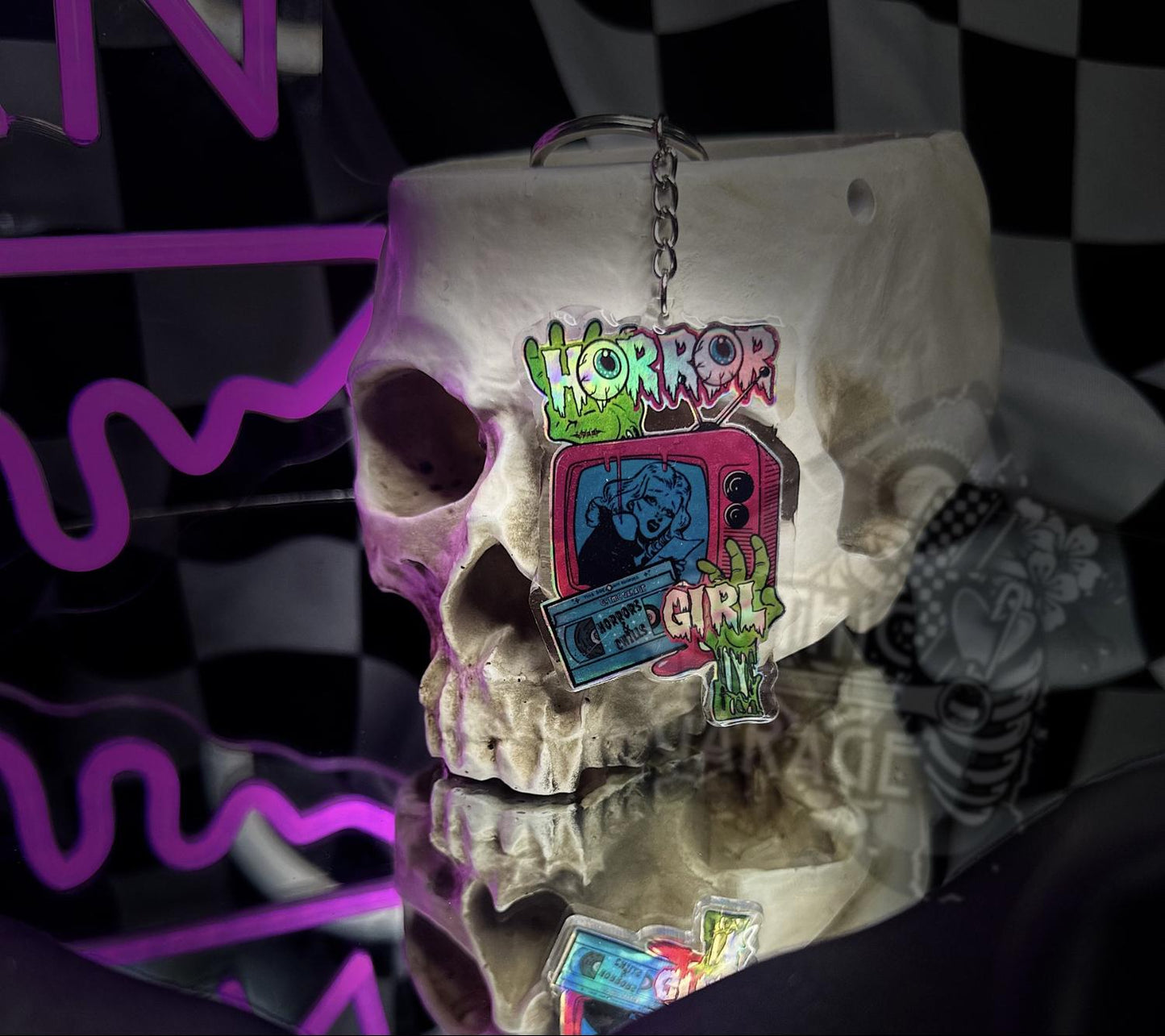 Horror Girl Keychain – Holographic Resin Acrylic Key Ring for Spooky Bags & Horror Fans
