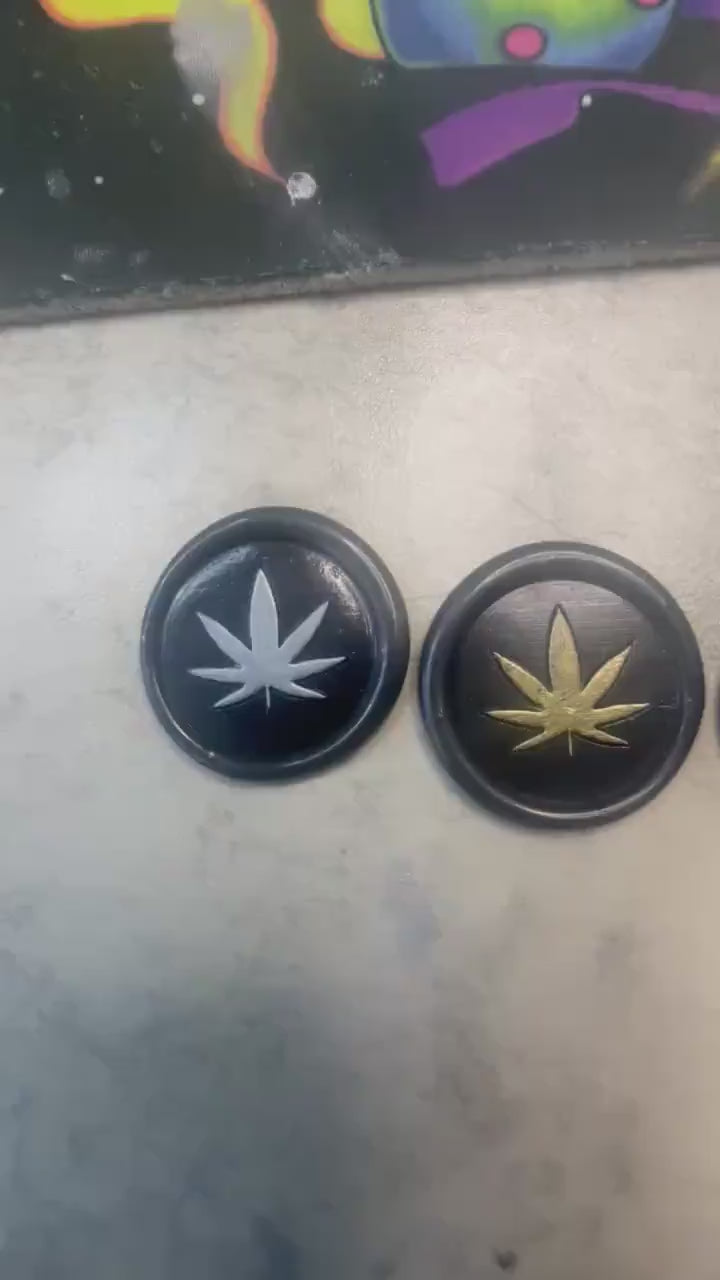 Cannabis Pot Leaf Wax Seal – Hand-Poured Adhesive Seal for Envelopes, Journals & Gifts