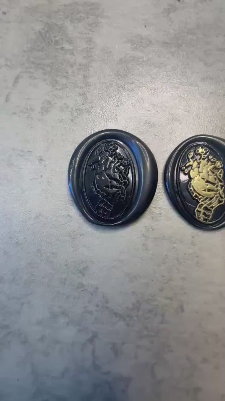 Skeleton Hand Anatomical Heart Wax Seal – Gothic Black Adhesive Seal with Flowers for Envelopes & Invitations